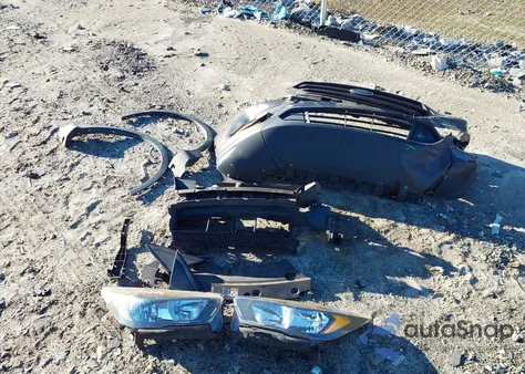 2018 Ford Escape S z USA, uszkodzony, nr VIN 1FMCU0F78JUC24709